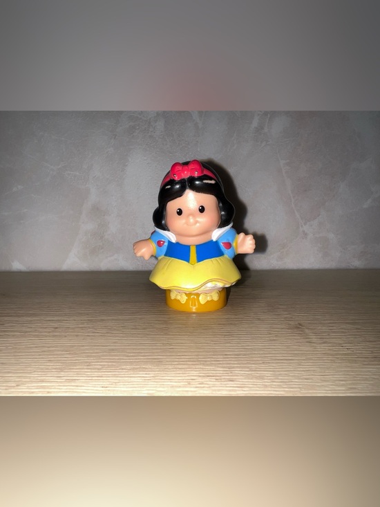 Little People Other - 🍎 Fisher-Price Little People Disney Princess Snow White Figure | 3/$20